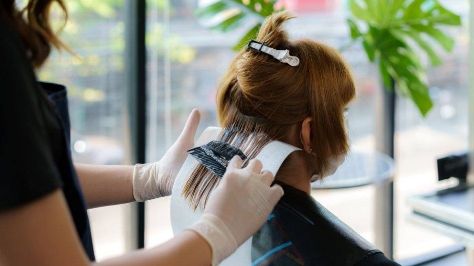 Cover Image for 20 Pilihan Warna Saat Mewarnai Rambut | Beauty Moms